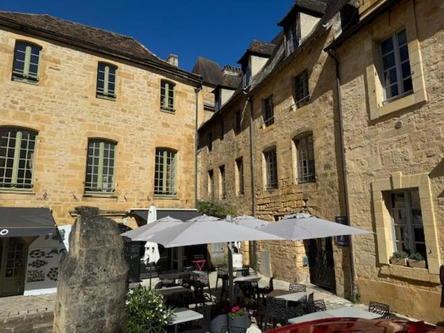 Le Studio Duo Cite Medieval Sarlat Экстерьер фото